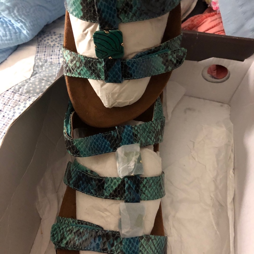 Vionic Sandals - Picture 4 of 6